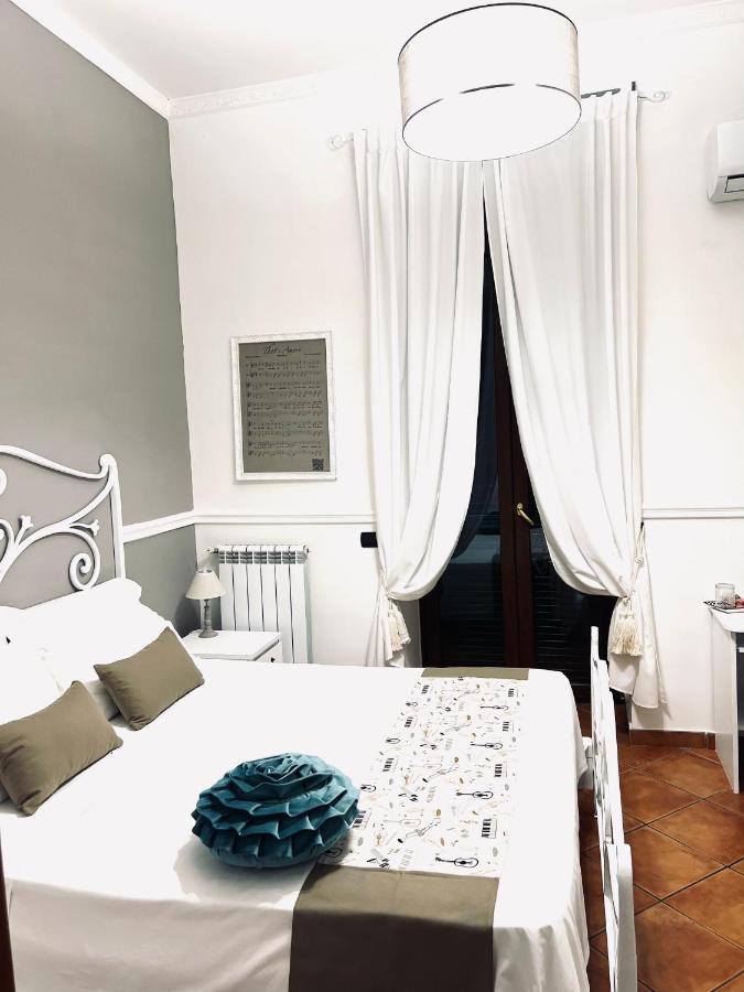 Bed and Breakfast Miluar - Centro Storico - Lungo La Via Della Musica Neapol Exteriér fotografie