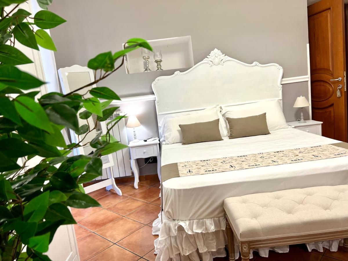 Bed and Breakfast Miluar - Centro Storico - Lungo La Via Della Musica Neapol Exteriér fotografie